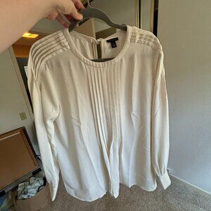 NWT Ann Taylor Ivory Pleated Blouse Sz Med Corp Core